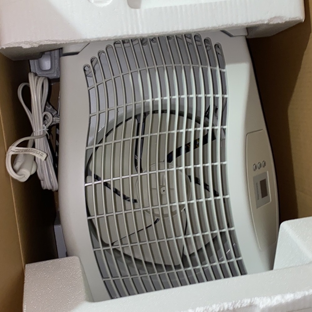 Humidifier - Picture 2 of 4